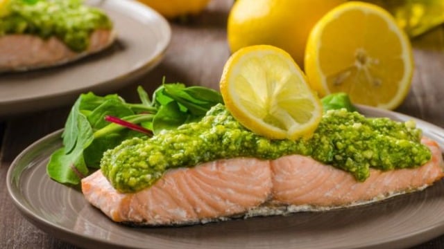 Hem Havalı, Hem Sağlıklı: Pesto Soslu Somon