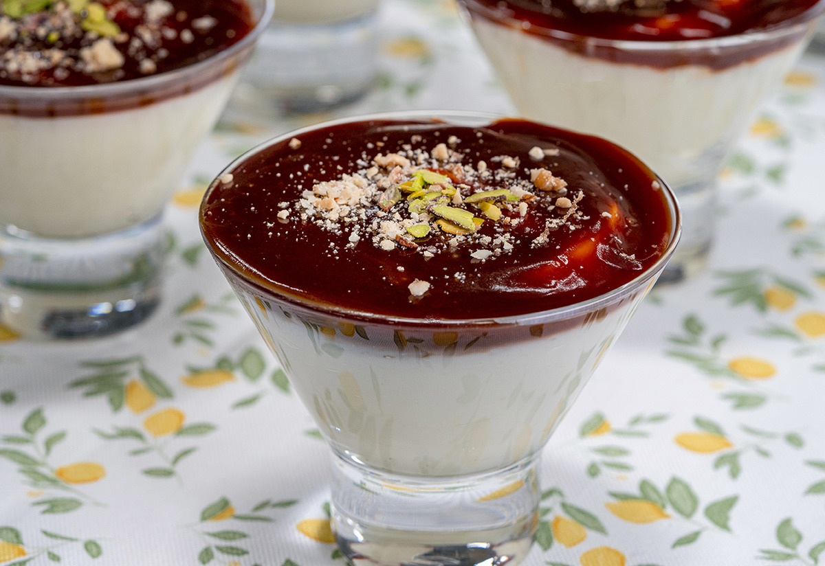 Kaşık Kaşık Yenir: Karamelli Bardak Tatlısı Tarifi