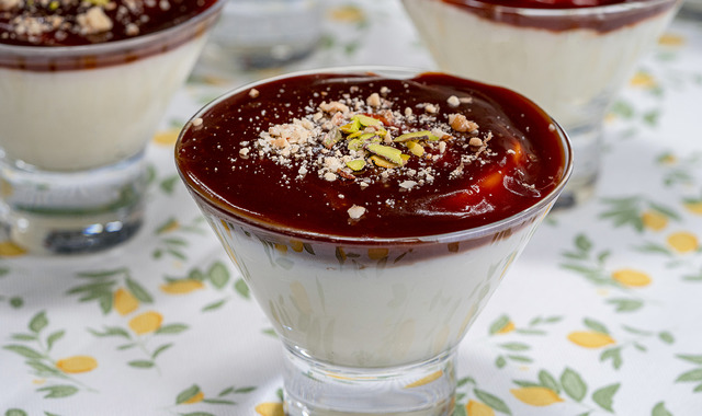 Kaşık Kaşık Yenir: Karamelli Bardak Tatlısı