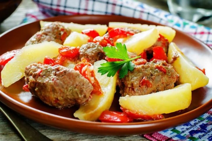 Fırında Köfte Patates Tarifi