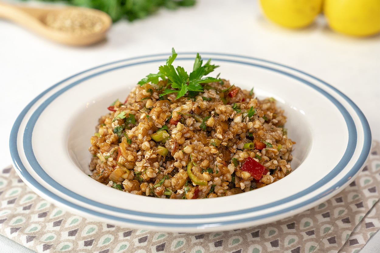 Gluten İntoleransı Olanlara: Karabuğdaylı Kısır