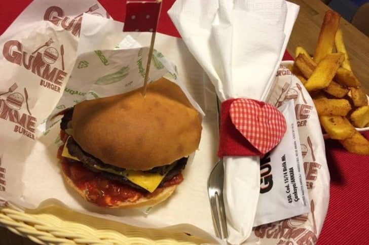 Daha İlk Isırıkta Midenize ''Ne İyi Yaptık da Geldik" Dedirten 11 Ankara Hamburgercisi