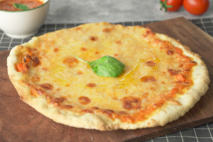 Peynirli Pizza Tarifi