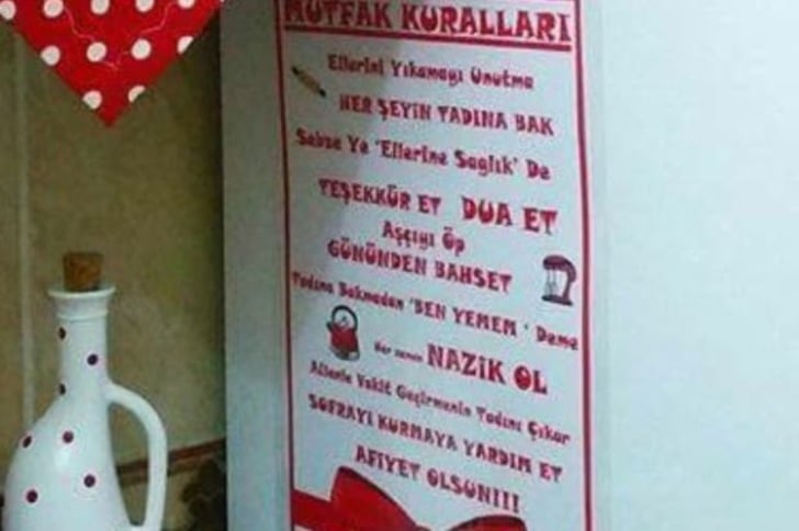 Sadece Yeni Gelin Evinde Görebileceğiniz 15 Sürreal Detay