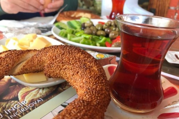 Sokak Lezzetlerinin En Samimi Hali Simitin İstanbul'daki 7 Gevrek Adresi