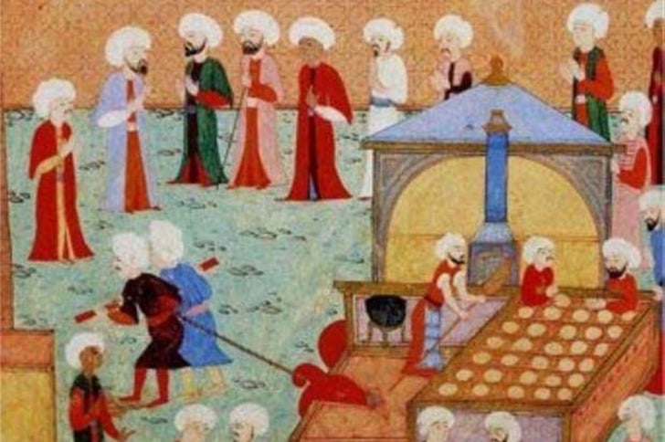 Osmanlı'da Padişahın Önüne Gelen 1 Tabak Yemek Hangi Süreçten Geçiyordu?