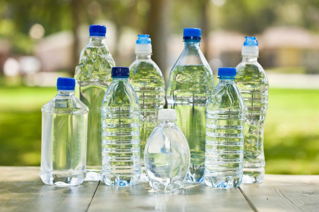 Plastik Şişede Su Almak Zorunda Kaldığınızda Dikkat Etmeniz Gereken 7 Hayati Detay