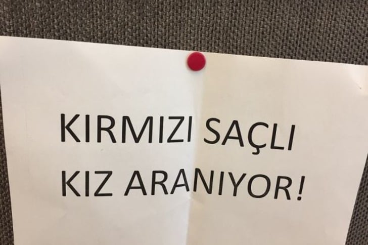 Kafede Karşılaştığı Kırmızı Saçlı Kızı Arayan Çocuğun Sürprizlerle Dolu Hikayesi