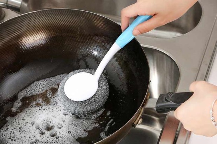 Bahar Temizliği Yaparken Hemen Herkesin Yanlış Yaptığı 12 Hareket