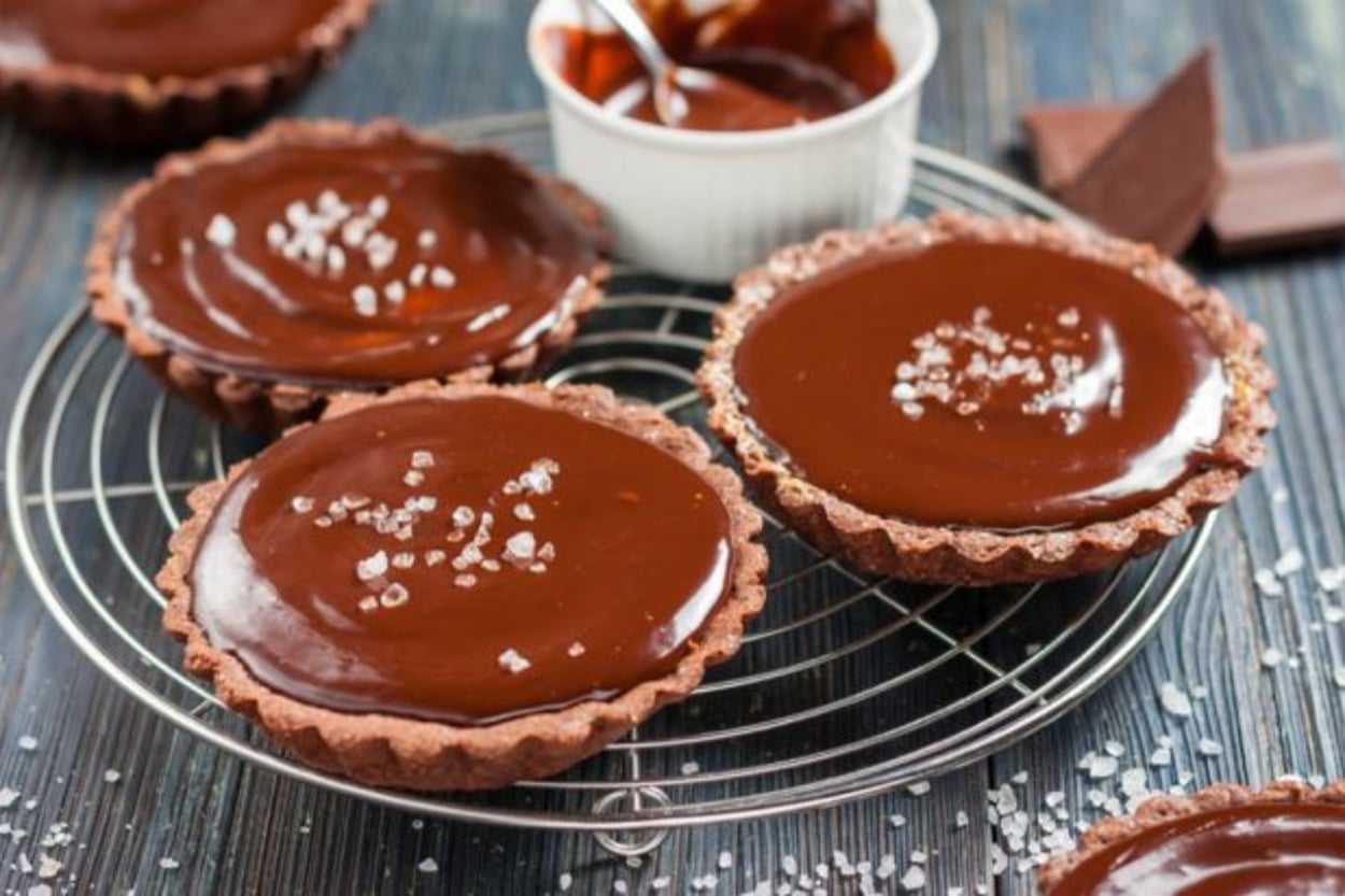 Sıkı Durun: Çikolatalı Deniz Tuzlu Tart