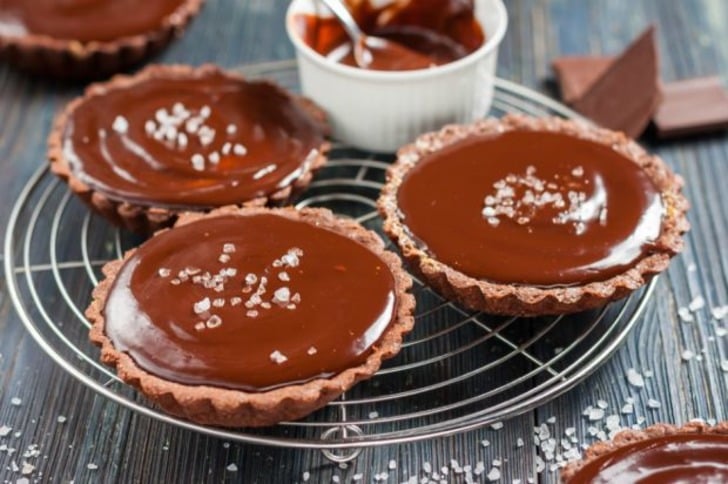 Çikolatalı Deniz Tuzlu Tart Tarifi