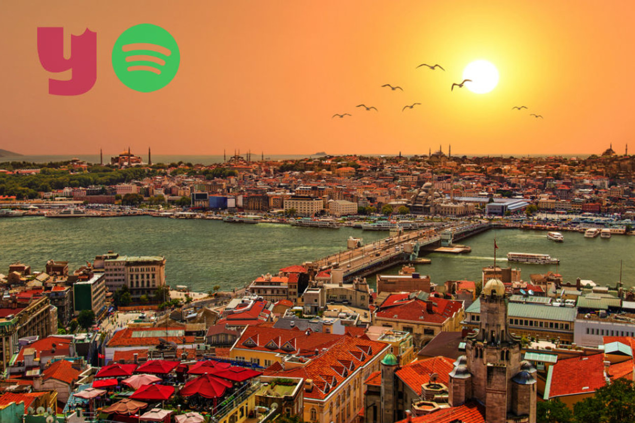 İstanbul'u Bir Kez Daha Sevdirecek Spotify Listemiz Hazır: Kur Masayı Boğaz'a Karşı