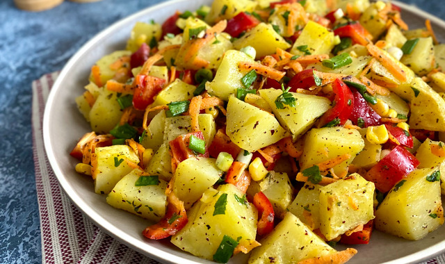 Bu Kez Daha da Lezzetli: Fırınlanmış Patates Salatası