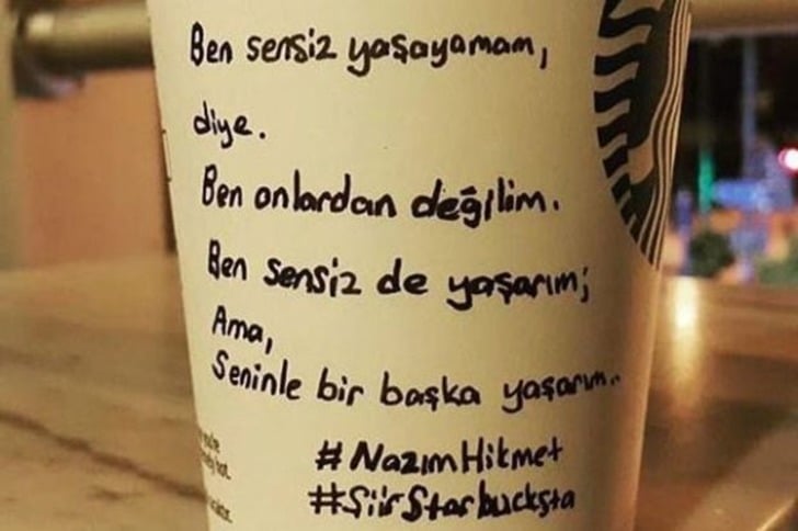 Kahveyi Ona Şiir Yazacak Kadar Çok Sevenler İçin 16 Şiir Starbucks'ta Örneği