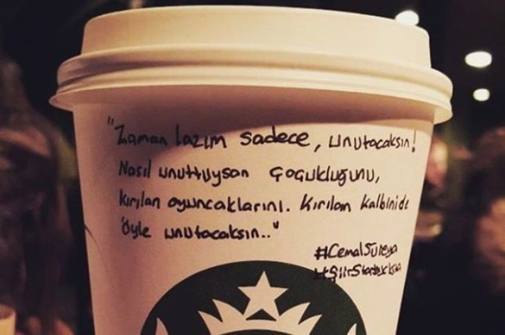 Kahveyi Ona Şiir Yazacak Kadar Çok Sevenler İçin 16 Şiir Starbucks'ta Örneği