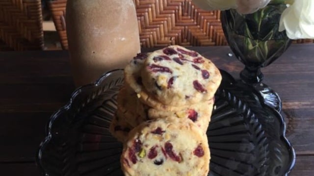 Antep Fıstıklı Üstelik: Shortbread Kurabiye