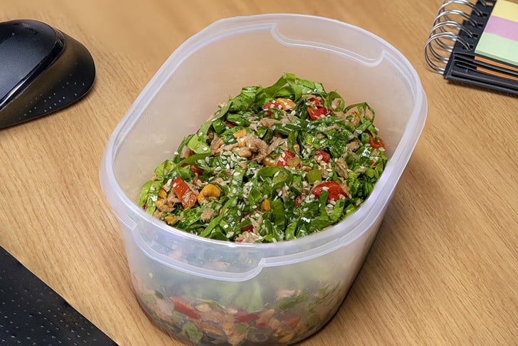 Ton Balıklı Pazı Salatası Tarifi