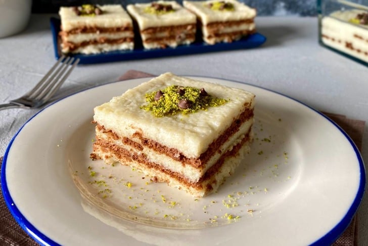 Bisküvili İrmik Tatlısı Tarifi