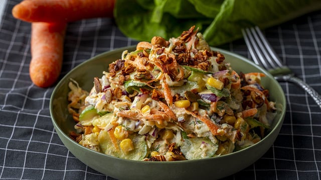 Sağlık Dolu: Ton Balığı Salatası