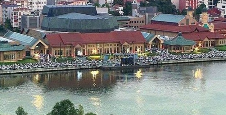 Guinness'e "Türk'e İmkansız De Sonra Otur İzle" Yazdıran 11 Yemekli Rekor