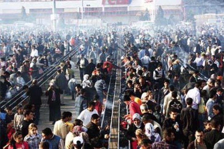 Guinness'e "Türk'e İmkansız De Sonra Otur İzle" Yazdıran 11 Yemekli Rekor