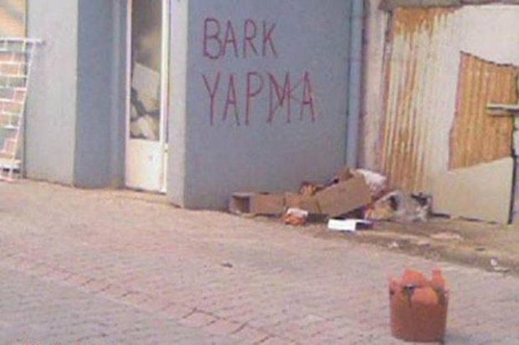 Sadece Türkiye'de Görebileceğiniz Acayiplikte 20 Güldürürken Düşündüren Yasak