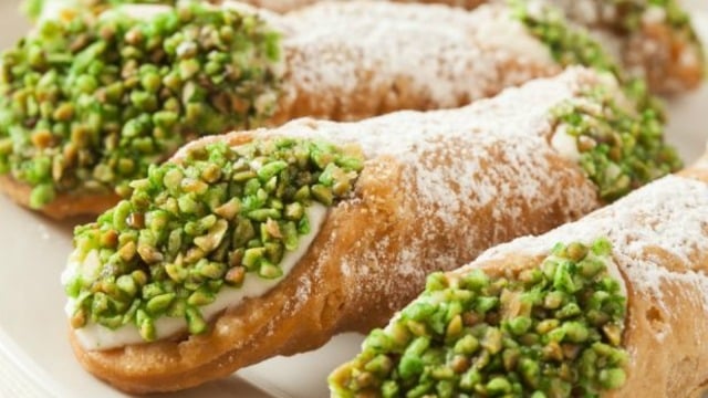 Sicilyalı: Cannoli