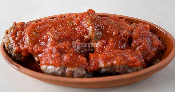 kiremitte-soslu-kofte-asama9-yemekcom