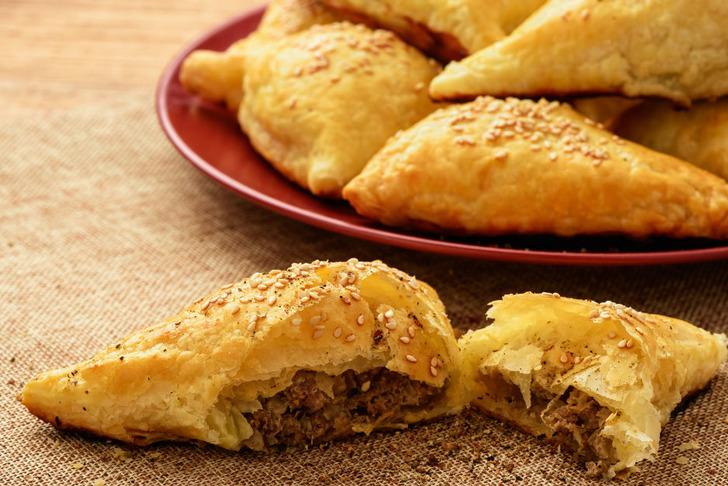 Kıymalı Milföy Börek Tarifi