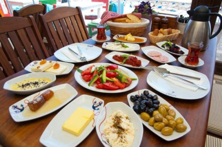 Urla'ya Gidince Tadına Bakmadan Dönmememiz Gereken 8 Nefis Mekan