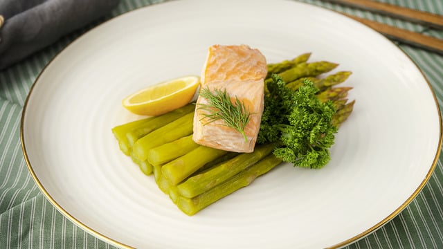 Bol Protein, Bol Lif: Buharda Kuşkonmazlı Limonlu Somon