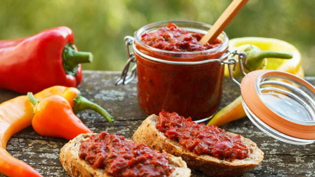 Sür Sür Ye: Paprika Sos