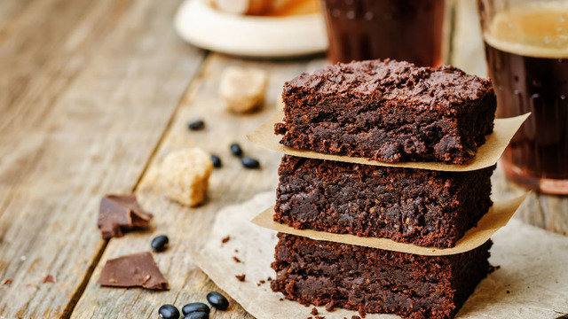 Kahve Desteğiyle: Bitter Çikolatalı Brownie