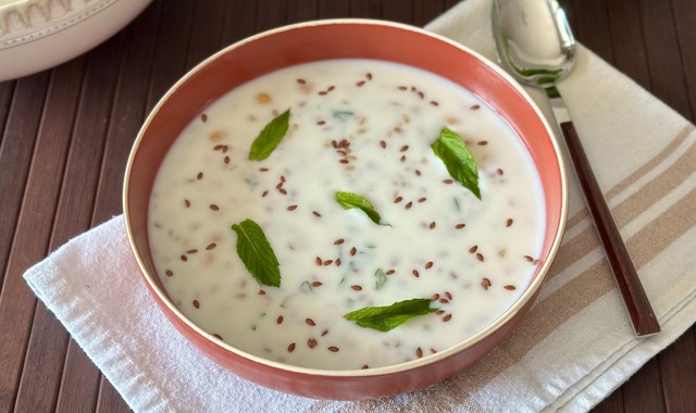 Ferah Lezzet: Keten Tohumlu Ayran Aşı Çorbası