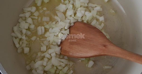 besamel-soslu-patlican-adim-1