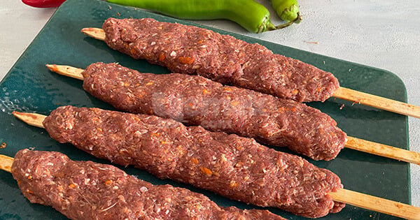 ev-usulu-urfa-kebabi-asama-2
