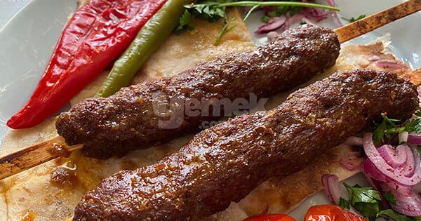 ev-usulu-urfa-kebabi-asama-4