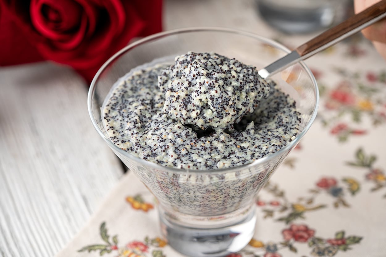 İçinde Bulgur da Var: Haşhaş Tatlısı 