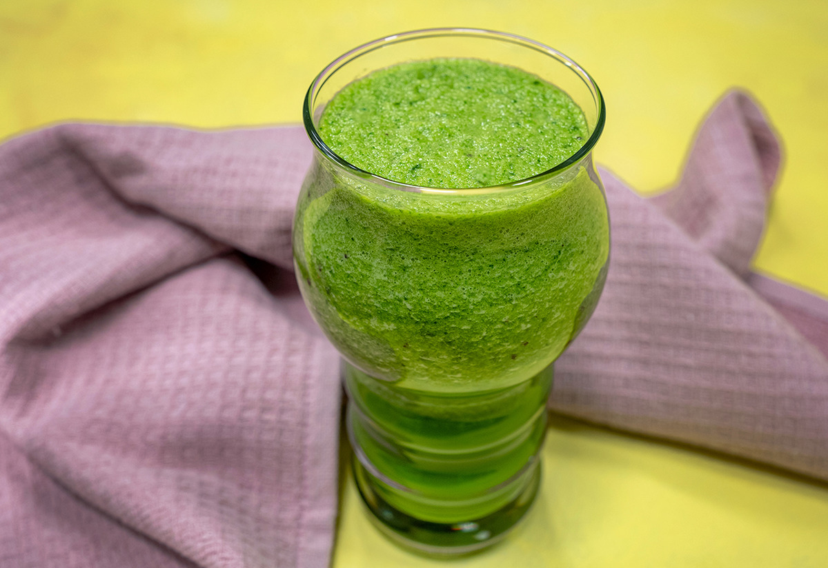 Kokusu Buram Buram: Yeşil Detoks Smoothie Tarifi