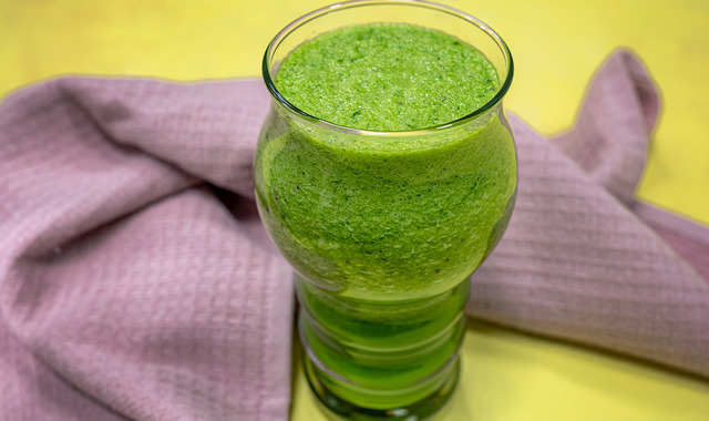 Kokusu Buram Buram: Yeşil Detoks Smoothie