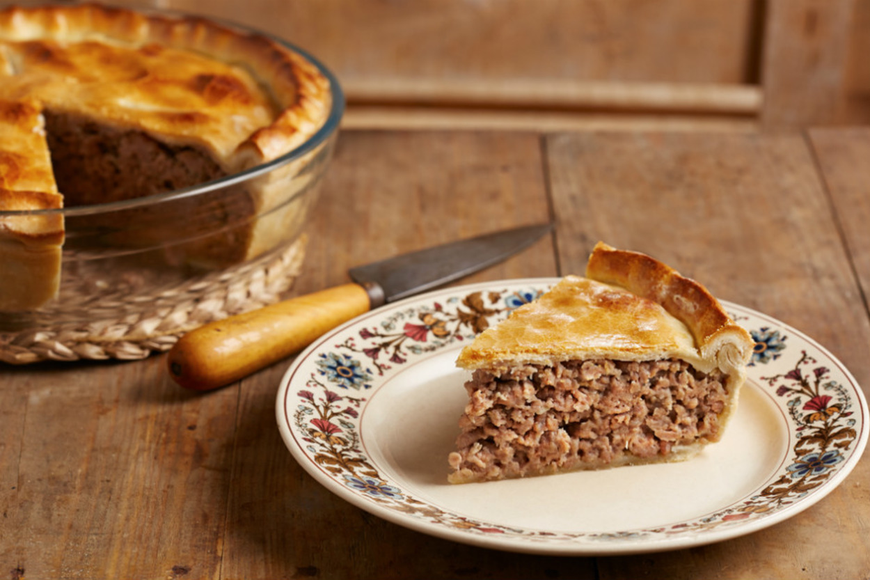 Lezzeti Garanti: Kıymalı Milföy Tart