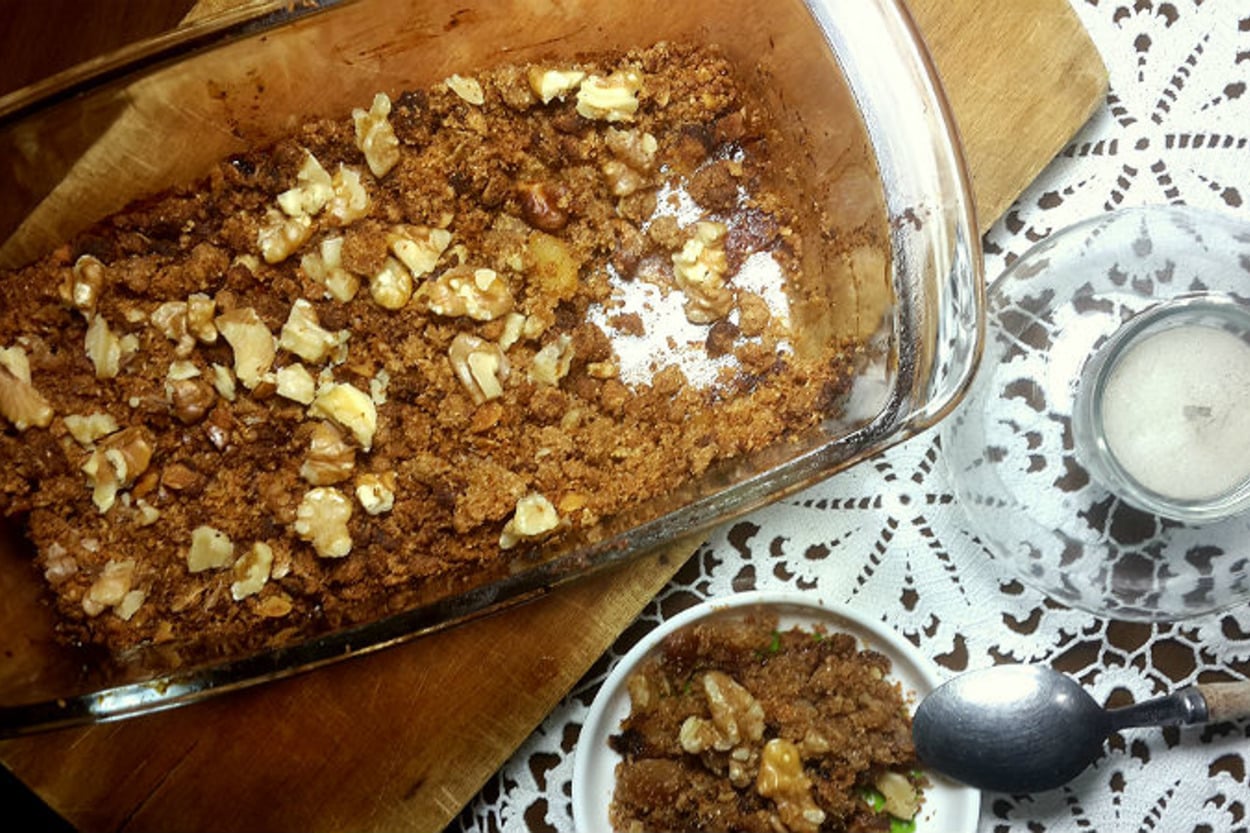 Az Kalorili ve Pratik: Apple Crumble (Elmalı Kırıntı Turta)