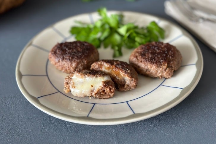 Kaşarlı Fırın Köfte Tarifi