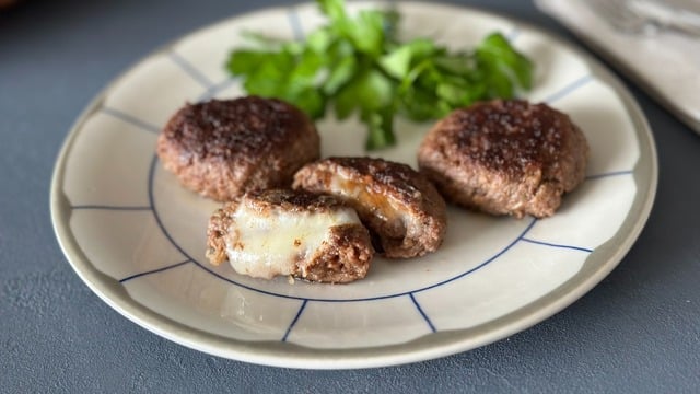 Doyum Olmaz: Kaşarlı Fırın Köfte