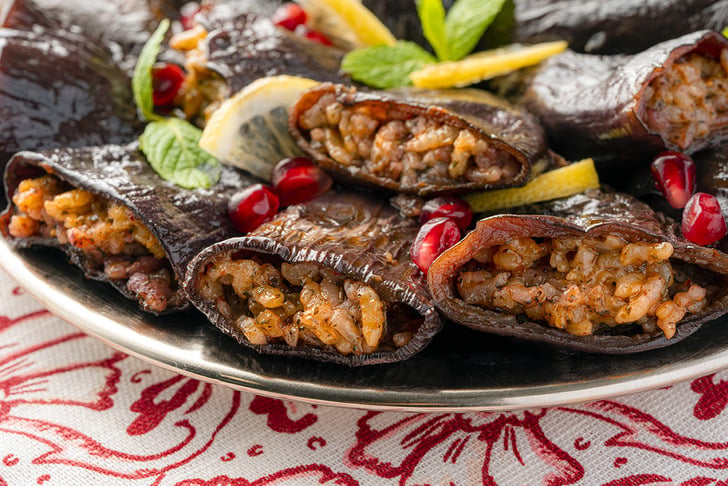 Zeytinyağlı Kuru Patlıcan Dolması Tarifi
