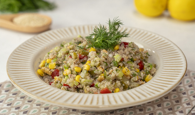 Sağlık Dolu: Kinoa Salatası