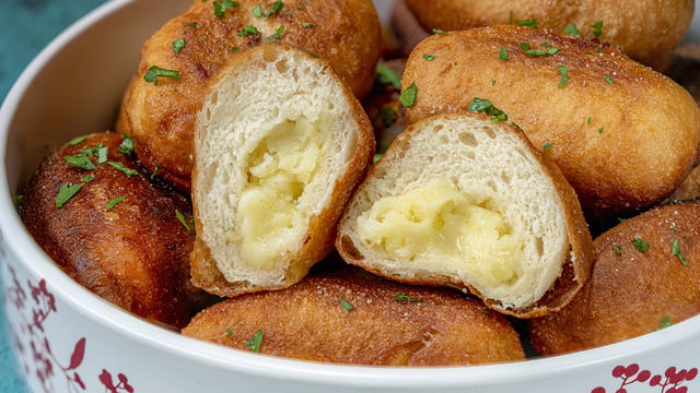 Çay Demleten Lezzet: Patates Pişisi