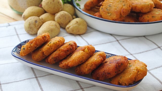 Biraz Ezber Bozalım: Tarhanalı Patates Köftesi