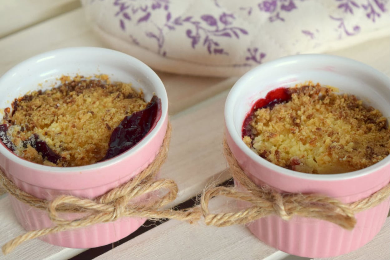 Bir Top Dondurmaya Hayır Demez: Frambuazlı Crumble
