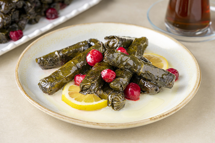Vişneli Yaprak Sarması Tarifi